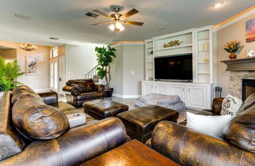 Walden on Lake Conroe Casa | Waterfront Lake Conroe Home with Pool Access!