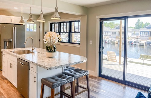 Sylvan Beach Casa | Waterfront Lake House, Close to Casino, 1st Floor