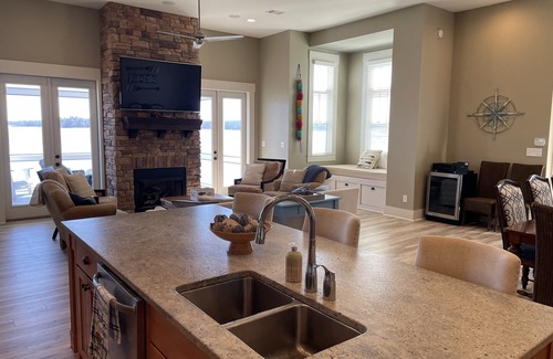 Alexander City Casa | Waterfront Lake Martin Home with Unbeatable Big Water Views!