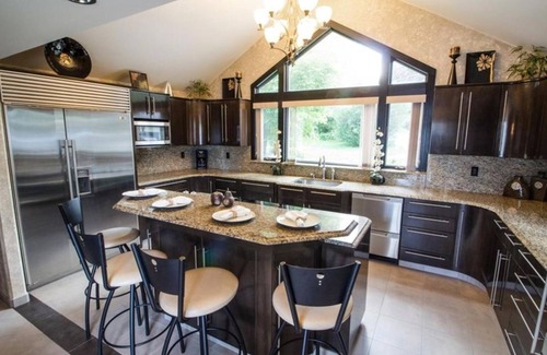 New Fairfield Casa | Waterfront Living at its finest on Candlewood Lake!