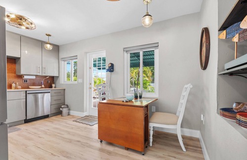 Bayview Casa | Waterfront Marina District House + In-law Suite
