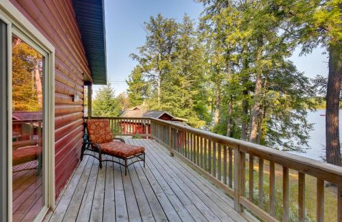 Mercer Casa | Waterfront Mercer Cabin with Wraparound Porch!