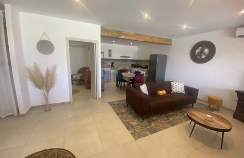 Sari-Solenzara Casa | Waterfront mini-villa with private pool