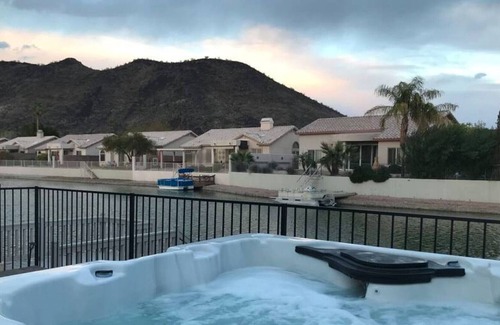 Arrowhead Lakes Casa | Waterfront Modern Retreat W/Mountain Views, Hot Tub, Gigablast Internet, NetFlix & More!