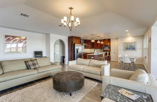 New Orleans East Area Casa | Waterfront NOLA Gem w/ Boat Dock & Lift