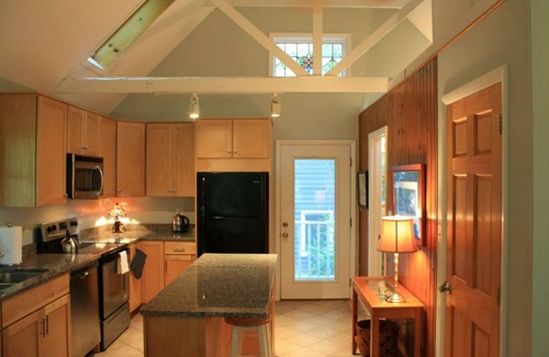 Valley Lee Casa | Waterfront Paradise with Pool & Hot Tub plus 4 King Beds & 4 Full baths