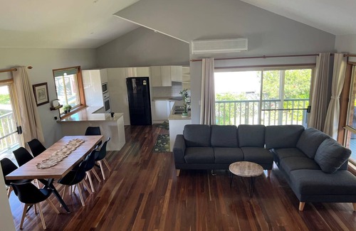 Dora Creek Casa | Waterfront Paradise Free Boating Fishing