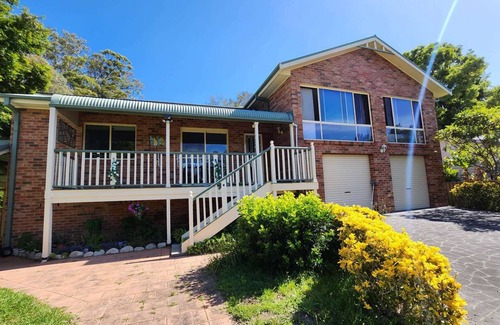 Dora Creek Casa | Waterfront Paradise Free Boating Fishing