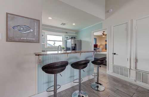 Key Allegro Casa | Waterfront Paradise-New Pool, Firepit, Boat Dock, 100yd from Littlebay