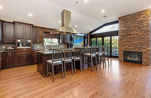 Massapequa Casa | Waterfront Paradise on Long Island