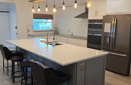 Bay Crest Park Casa | Waterfront-Pool-Pet Friendly