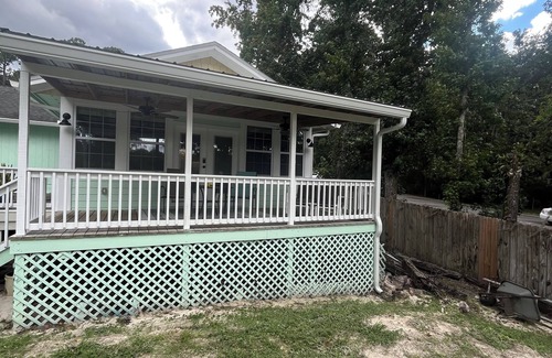 Doctors Inlet Apartamento | Waterfront Retreat-Dock, Fishing & Private Porch!