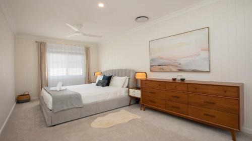 Booker Bay Casa | Waterfront, Renovated, Walk To Ettalong