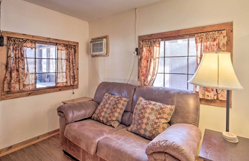 Menahga Cabina | Waterfront Resort Cabin on Twin Lakes!