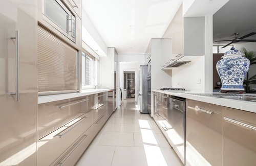 Oyster Bay Casa | Waterfront Retreat w/ 2 Jetty – Spacious & Close to Everything