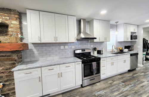 McHenry Casa | Waterfront River Getaway