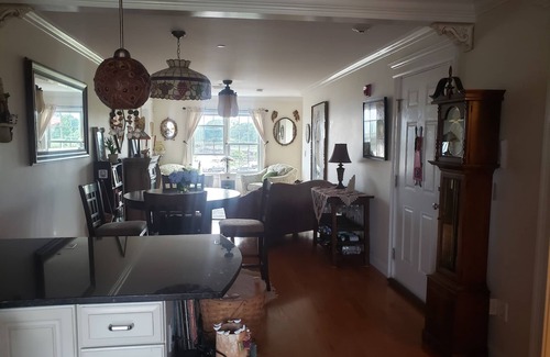 Gloucester Condominio | WATERFRONT- River & Harbors views, Walking Distance to Downtown, Beaches & Park