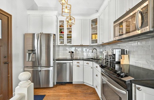 Malta Casa | Waterfront Saratoga Lake House