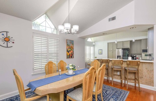 St. Augustine Condominio | Waterfront-screened lanai-BBQ - sleeps 7 - community pool & hot tub!