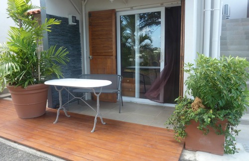 Noumea Apartamento | Estudio en Noumea al borde del agua, vista a la laguna