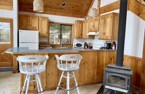 Eastsound Cabina | Waterfront sunset cabin - 2 bedrooms + sleeping loft