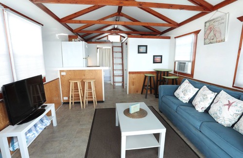 Tavernier Alquiler De Eote | Vista del atardecer frente al mar en el Aqua Villa Conch Shell @ Mangrove Resort LLC