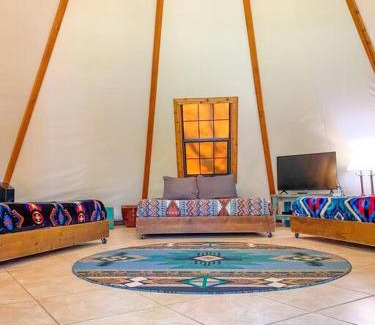 Seguin Casa | Waterfront Teepee 2 Red Fox