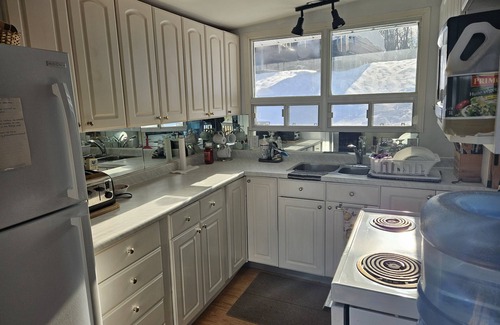 Campbellford Cabaña | Waterfront Trent River Cottage 2Bdrm Get Away 2 nights $250-Summer Week $850