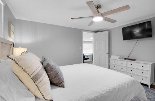 Sneads Ferry Casa | Waterfront Vacation Home near Camp Lejeune