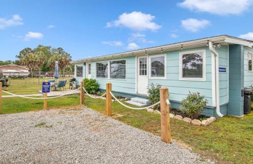 Sneads Ferry Casa | Waterfront Vacation Home near Camp Lejeune
