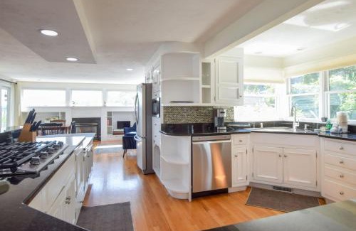 Eastham Casa | Waterfront with Private Dock