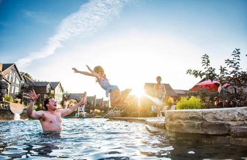 Indian Point Casa | WaterMill Cove Resort 8Bed Lakefront Lodge 2 miles to SDC HUGE POOL