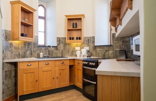 Watermouth Cabaña | WATERMOUTH CASTLE, HARBOUR APARTMENT, pet friendly in Ilfracombe