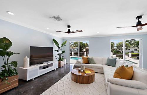 Fort Lauderdale Casa | Waterside Getaway - Fishing Pool Tabe Jacuzzi