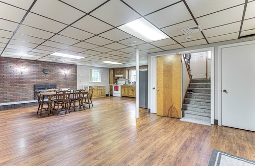 Oakville Cabaña | Watertown Home w/ Yard: 1 Mi to Echo Lake Park!