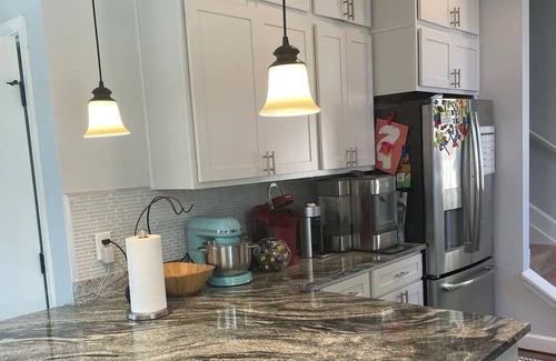 Knoxville Casa | WATERVIEW HOME ON TOP OF A MOUNTAIN 1 Hr From DC