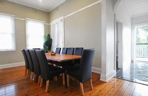 Wagga Wagga Apartamento | Waterviews - Hidden Gem in CBD - Sleeps 10