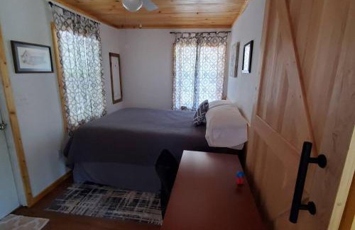 Upper Peachtree Casa | Waterwheel Cabin by the Creek