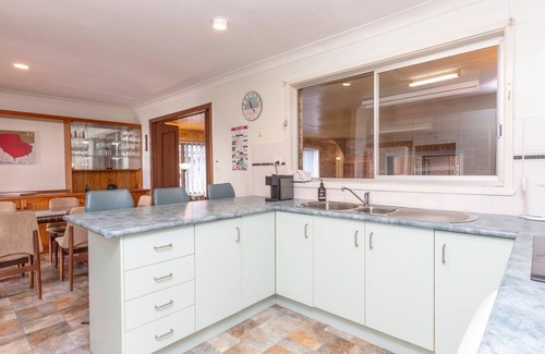 Hawks Nest Casa | Wayila - Riverfront - Pet Friendly