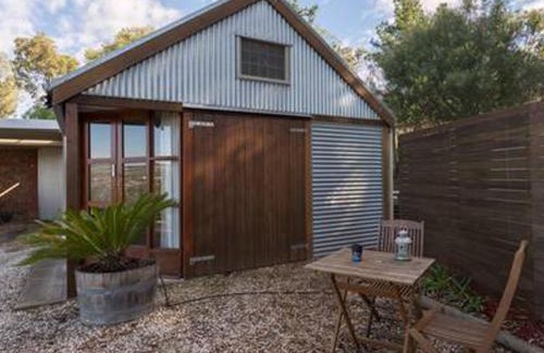 McLaren Flat Casa | WayWood Wines Your Vineyard Getaway