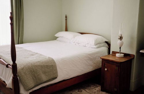 West Harwich Cama Y Desayuno | We are a boutique B&B guesthouse in the home of a 19th century sea captain.