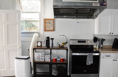 Jackson Casa | Historic Highland built in1902. Game Room, King Size Beds 2100 sq ft home