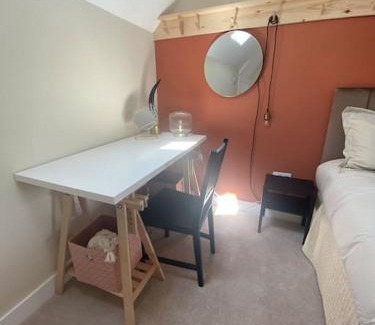 Penpont Casa | Wee Cottage - Super King bed!