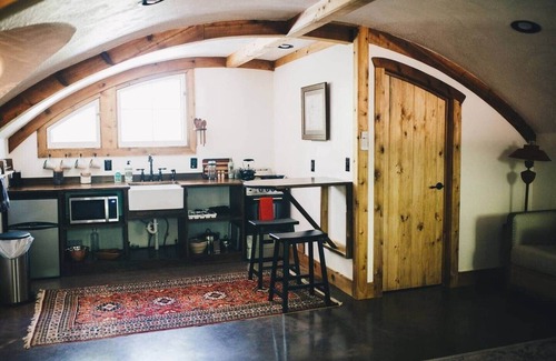 Denver Cabina | Wee Nook- a Hobbit Hole