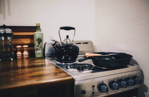 Denver Cabina | Wee Nook- a Hobbit Hole