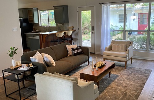 Barton Heights Casa | WEEKEND 2 LAST MINUTE ACL SPECIAL - Zilker neighborhood gem easy walk to ACL!