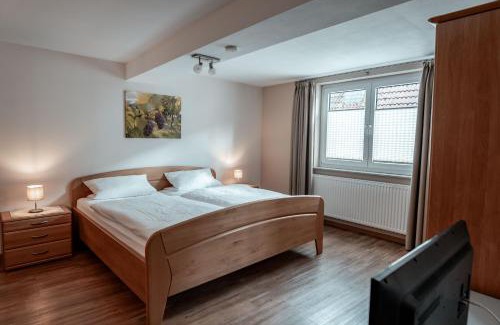 Monzingen Cama Y Desayuno | Weingut und Gästehaus Holger Alt
