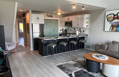Spring Lake Condominio | "Welcome Home" to this Wonderful 3 Bedroom Condo in Beautiful Spring Lake, MI