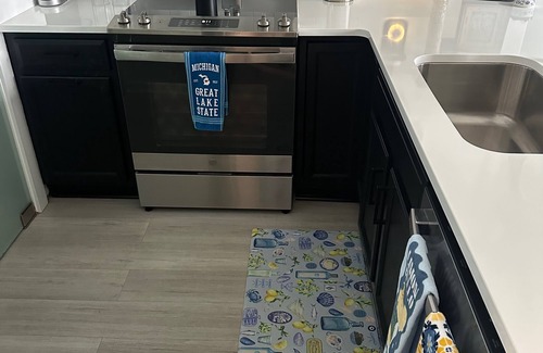 Spring Lake Condominio | "Welcome Home" to this Wonderful 3 Bedroom Condo in Beautiful Spring Lake, MI