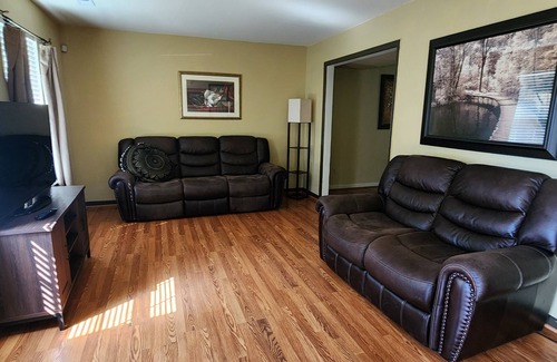 Highland Springs Casa | Welcome to Airport Stay at Gigi's, Cozy, Warm, and Inviting